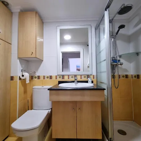 R2r - Apto 2 Playa San Lorenzo - 142a גיחון